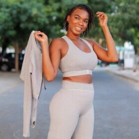 Vêtements de Sport Kaprice GRIS METALIQUE – Image 3
