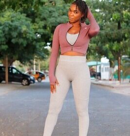 Vêtements de Sport Kaprice GRIS METALIQUE – Image 8
