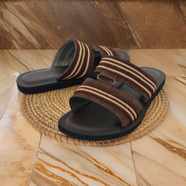 Sandale Homme en Cuir Marron & Fil – Taille 45 Sandale Homme en Cuir Marron & Fil – Taille 45