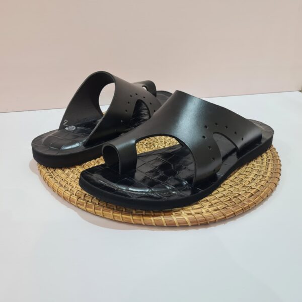 Sandales Homme en Cuir Noir – Taille 42 Sandales Homme en Cuir Noir – Taille 42