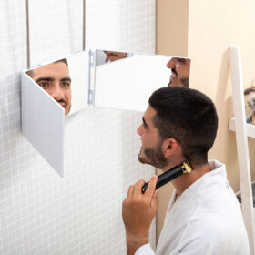 Miroir de maquillage éclairé Miroir de salle de bain avec design pliant et vue