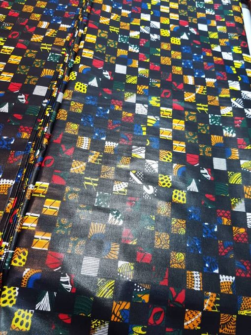 Tissu Wax Africain "Ndiaxass" – 6 Mètres – Motif Traditionnel Coloré Tissu Wax Africain "Ndiaxass" – 6 Mètres – Motif Traditionnel Coloré