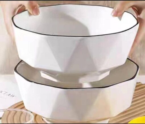 Lot de 4 Assiettes Creuses en Céramique – 7 pouces – Rondes – Blanc Lot de 4 Assiettes Creuses en Céramique – 7 pouces – Rondes – Blanc