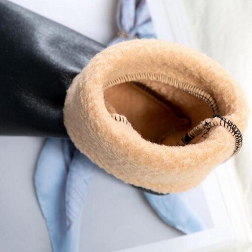 Chaussettes d'intérieur Unisexe - Automne / Hiver en Simili Cuir Noir Chaussettes d'intérieur Unisexe - Automne / Hiver en Simili Cuir Noir