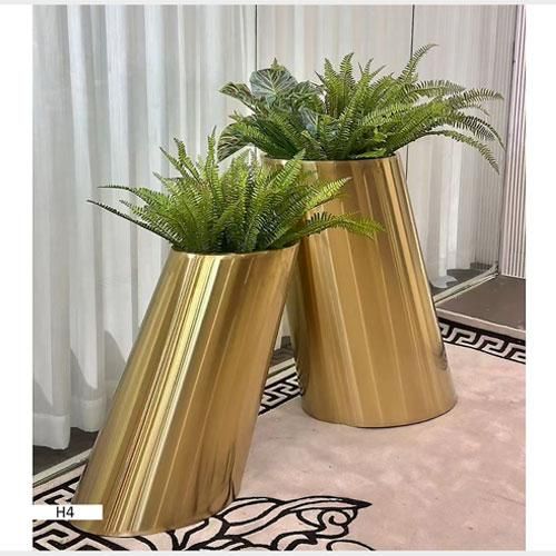 Set de 2 Vases Décoratifs Dorés – Modèle H4 – Élégance et Polyvalence pour Événements et Décoration Intérieure