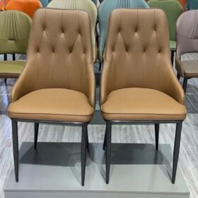 Chaise de Cérémonie 195 - Design Raffiné et Intemporel - Marron