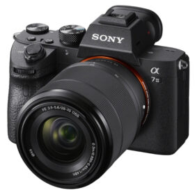 Appareil photo Sony Alpha 7 III + 28-70mm ( Hybride) – Image 2