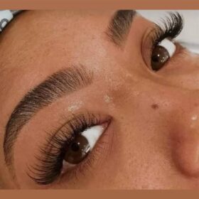 Faux Cils – Regard Sublimé et Volume Intense – Image 3