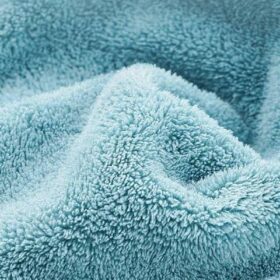 Serviette cheveux 100% microfibre – Séchage rapide, douceur extrême et maintien parfait – Image 2