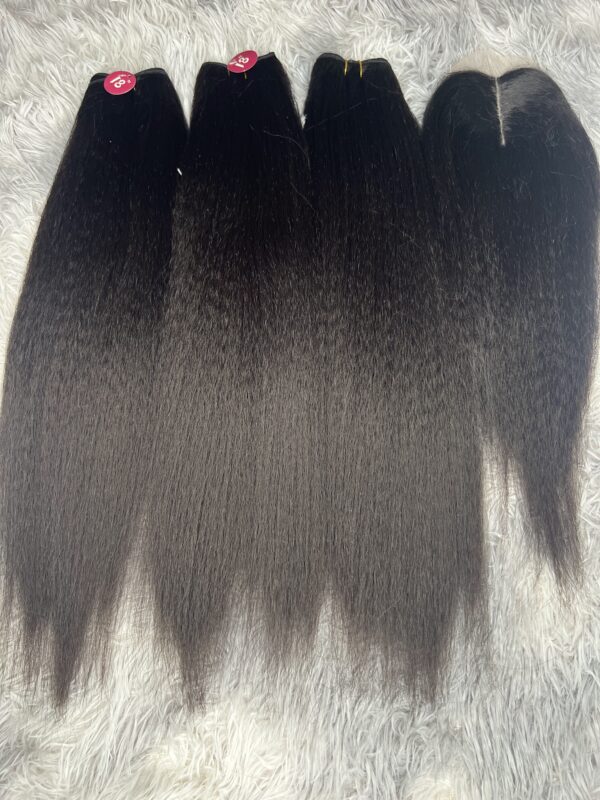 Pack Mèches : 3 Boules longueur 18" + Closure effet cheveux Pack Mèches : 3 Boules longueur 18" + Closure effet cheveux