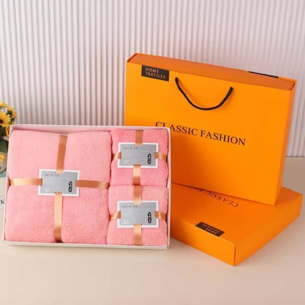 Ensemble de Serviettes de Bain – 3 Pièces Ensemble de Serviettes de Bain – 3 Pièces