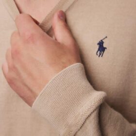 Pull col V 100% coton — maille fine (Tailles M–XXL) – Image 7