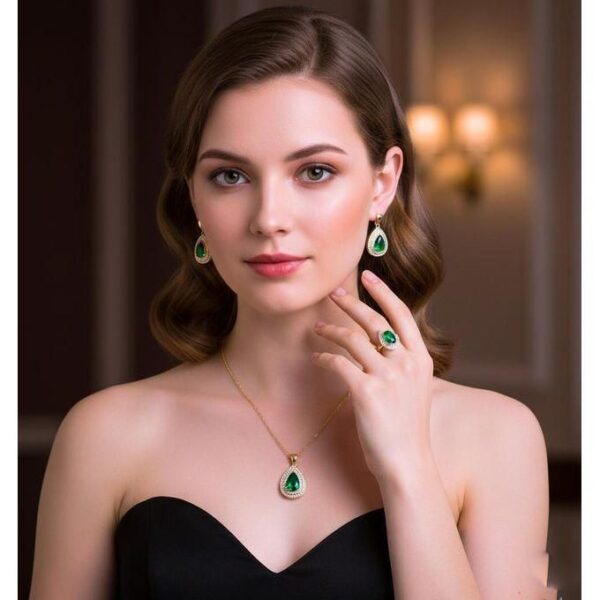 Parure de Bijoux Femme Luxe - Plaqué Or 24K - Collier, Bague et Boucles d'Oreilles - Cristal Vert Émeraude et Zircon