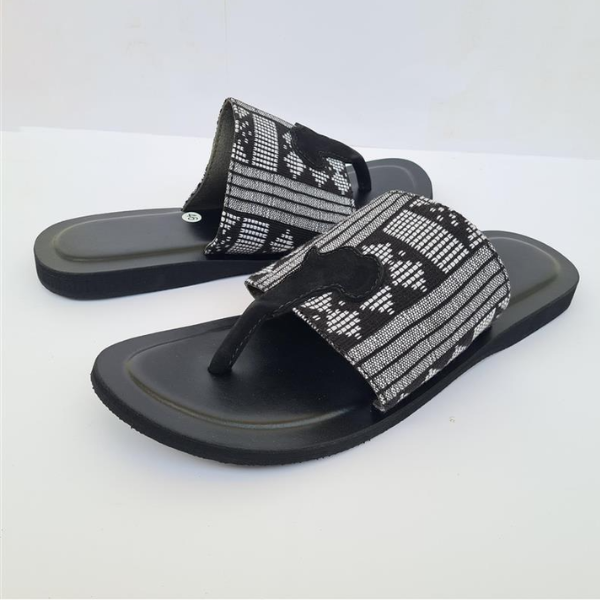 Sandale homme Noir / Blanc et pagne tisser 46