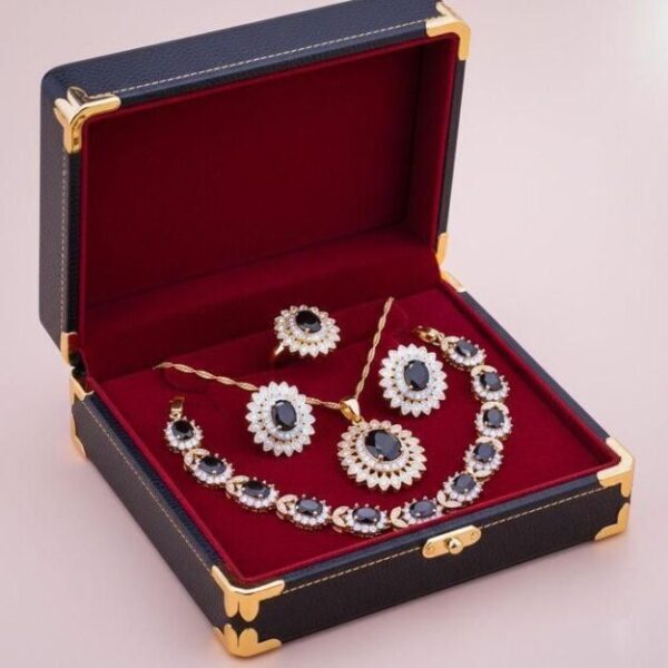 Parure de Bijoux Royale 4 Pièces - Plaqué Or 24K, Pierres Noires Onyx