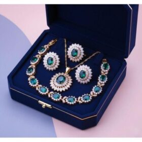 Parure Bijoux Royale Femme - Plaqué Or 24K - Collier, Bracelet et Boucles d'oreilles - Vert Émeraude et Cristaux
