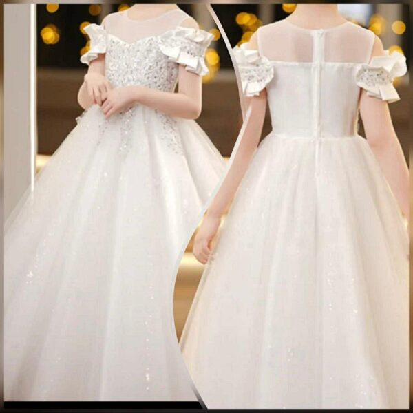 Robe de communion fille en dentelle blanche à traîne