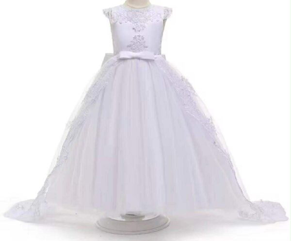Robe de communion fille en dentelle blanche à traîne