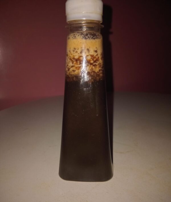 Gel douche noir — action blanchissante et anti-imperfections, parfum frais