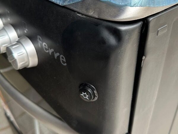 Cuisinière 4 feux Ferre 60×60 F6S40G2-IB gris/noir reconditionnée