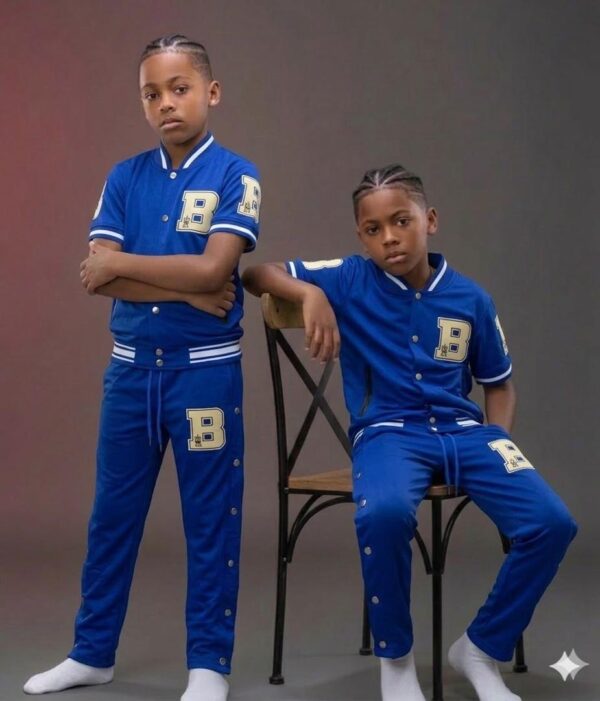 Ensemble pantalon enfant unisexe — Tailles 22–30 (4–13 ans) Ensemble pantalon enfant unisexe — Tailles 22–30 (4–13 ans)