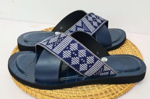 Sandale homme en cuir & pagne tissé — Bleu (41–46) Sandale homme en cuir & pagne tissé — Bleu (41–46)