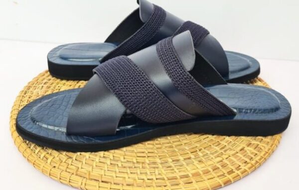 Sandale homme cuir bleu — Pointures 42 & 43 Sandale homme cuir bleu — Pointures 42 & 43