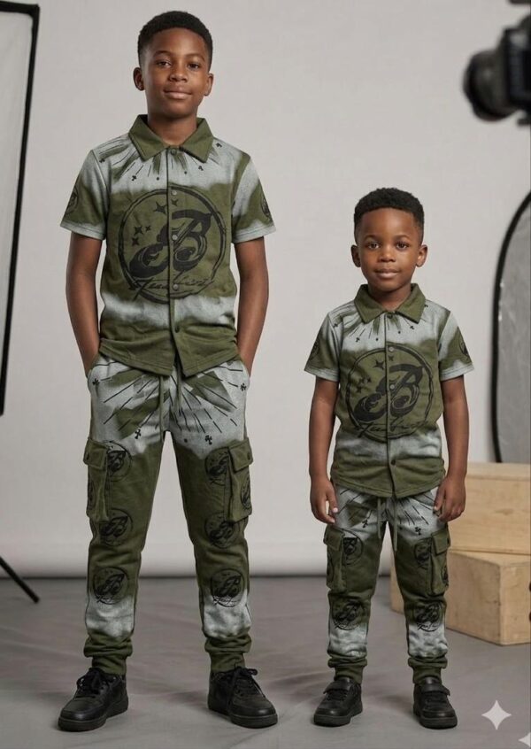 Ensemble pantalon enfant unisexe — Tailles 22–30 (4–13 ans) Ensemble pantalon enfant unisexe — Tailles 22–30 (4–13 ans)