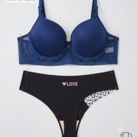 Ensemble lingerie femme – Soutien‑gorge push‑up bleu (85D) + Tanga léopard "LOVE" (XL) Ensemble lingerie femme – Soutien‑gorge push‑up bleu (85D) + Tanga léopard "LOVE" (XL)